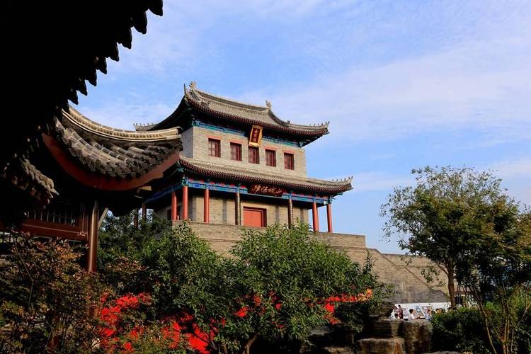 低头浅酌，品尝古老酒文化——酒文化咨询服务全景解读